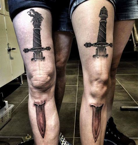 Knee surgery tattoos | Татуировка в виде меча, Татуировки ног, Идеи ...