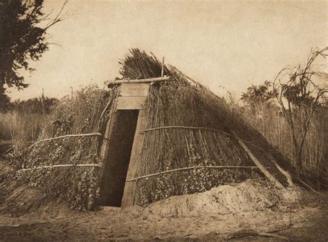 Chemehuevi house on Colorado River (The North American Indian, v. XV. Norwood, MA, The Plimpton ...