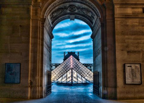 Dancing to Sculpture: The Louvre at Night