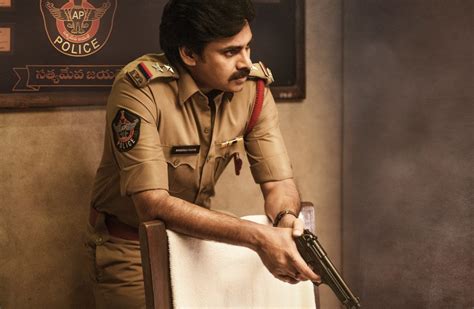 Photos: Pawan Kalyan as Bheemla Nayak Stills - TeluguBulletin.com