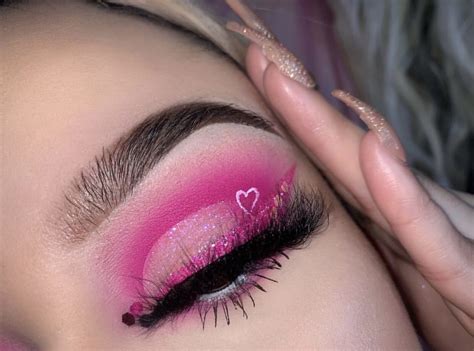 @cakefaceyessi on instagram | Day makeup looks, Valentines day makeup, Eye makeup
