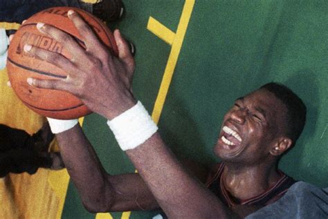 Flashback // Dikembe Mutombo Blocks Record 31 Shots In Sonics Series ...