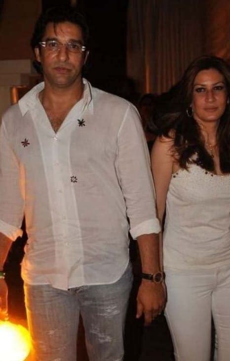 Wasim Akram's beautiful moments with his first wife Huma Mufti ...