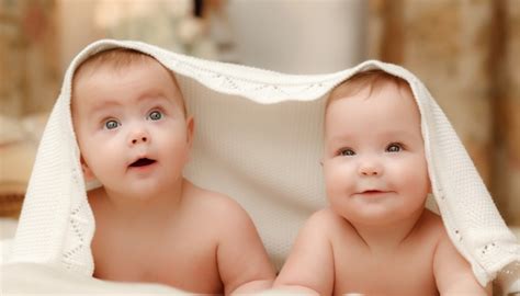 Can Identical Twins Have Different Hair And Eye Color - 2024 HairStyles ...