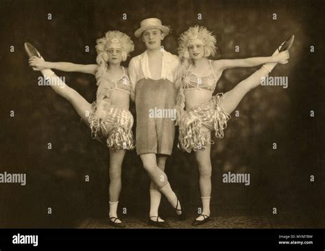 Cabaret burlesque, Italy 1920s Stock Photo - Alamy