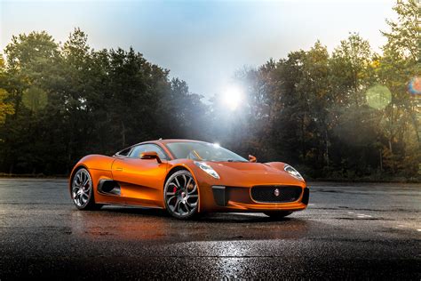 Jaguar C-X75 concept super car star du film 007 Spectre