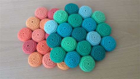 Bordskånere | inaina.dk Crochet Potholders, Knit Crochet, Crochet Home Decor, Bottle Cap ...