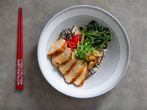 Chicken Donburi (Japanese Rice Bowl) With Spinach | Singapore - Food, Travel, Lifestyle