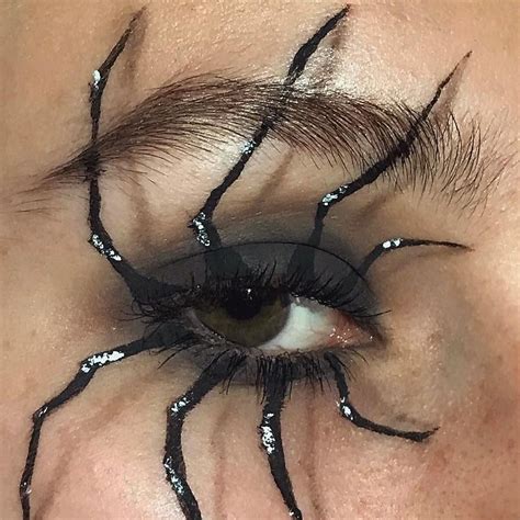 Rain, glitter on Instagram: “🕷 by @zuziasiemaluje” Halloween Make-up ...