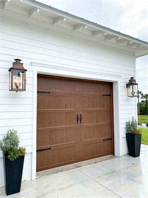 Farmhouse wood garage doors – Artofit