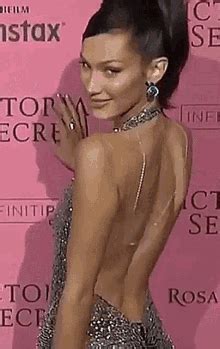 Bella Hadid GIF - Bella Hadid - Discover & Share GIFs