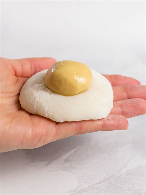 Peanut Butter Mochi (with sugar-free option) | Foodaciously