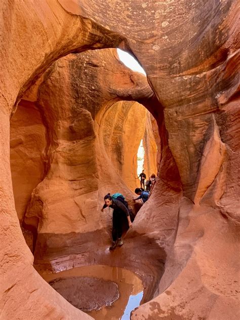 Grand Staircase-Escalante Guided Hiking - Sleeping Rainbow Adventures