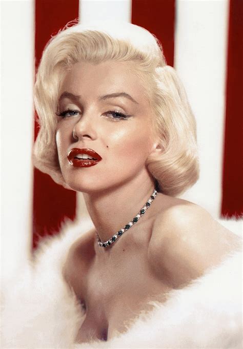 Celluloid Escape, Marilyn Monroe, Make The World Go Away – FEMCOMPETITOR MAGAZINE