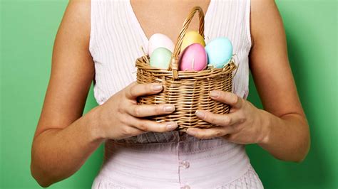 10 Best Easter Gifts for Adults | Broadway Basketeers