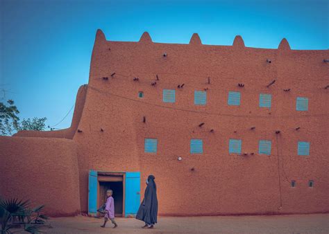 The Blue doors of Agadez - Tell That Story