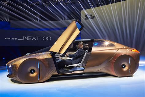 BMW VISION NEXT 100 - VIDEOS