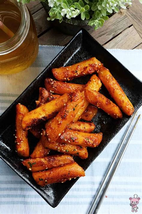 Crispy Pan Fried Ddeokbokki | Bear Naked Food