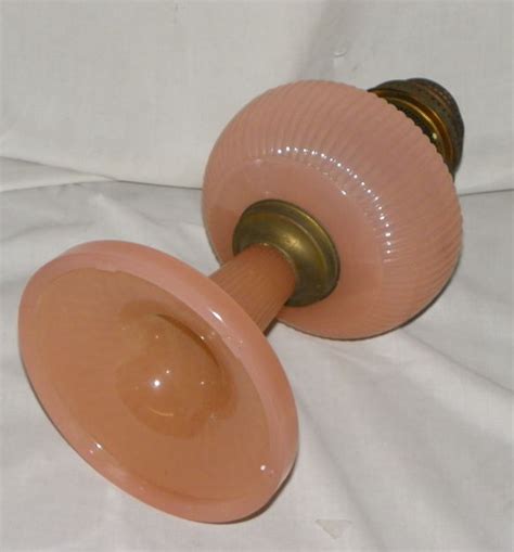 Bargain John's Antiques | Antique Pink Vertique Model B Aladdin Lamp ...