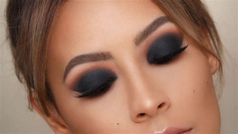 Black Smokey Eye Tutorial With Pictures - Wavy Haircut