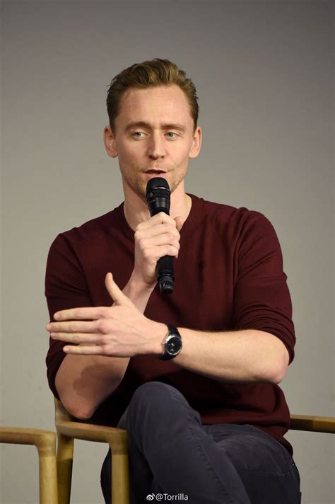 Tom Hiddleston speaks at a panel during the Kong: Skull Island cast ...