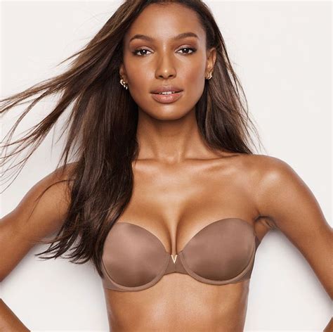 23 Best Strapless Bras You Can Buy in 2018