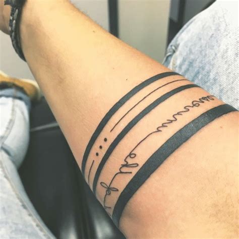 29+ Significant Armband Tattoos – Meanings and Designs (2019) - tracesofmybody .com in 2020 ...
