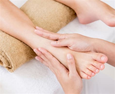 Reflexology Lymphatic Drainage – Elemental Body Therapies