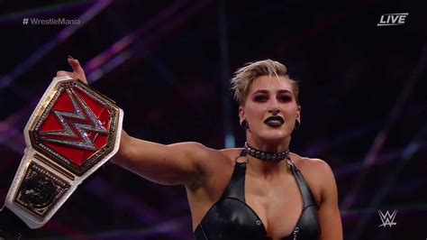 Rhea Ripley wins Raw Women's Championship at WrestleMania 37