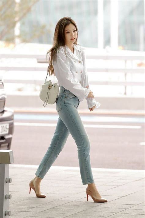 BLACKPINK’s Jennie Stuns Netizens With Her Airport Fashion[[MORE ...