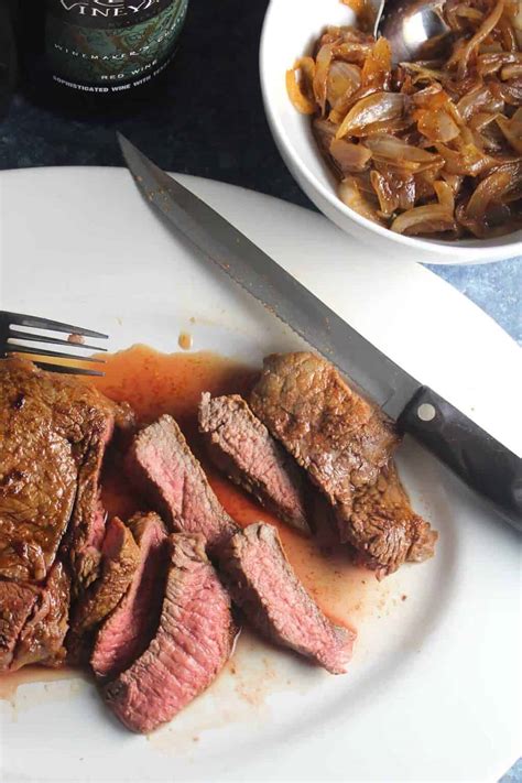 How To Make A Good Sirloin Steak In The Oven at Barbara Hale blog