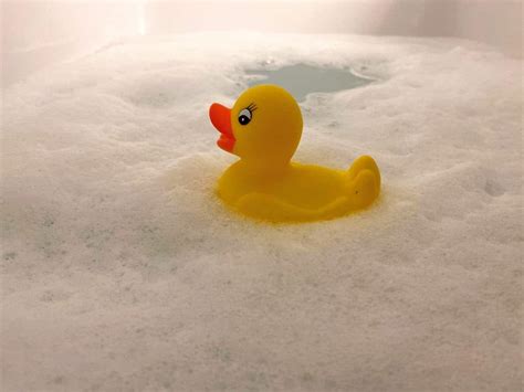 Homemade Bubble Bath for Kids is a Lie: Here's What to Use Instead