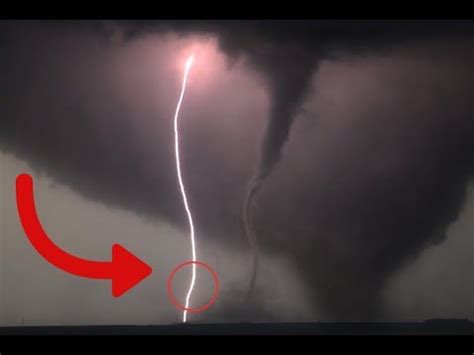 This Is What Happens When Two Tornadoes Collide (WTF) - YouTube