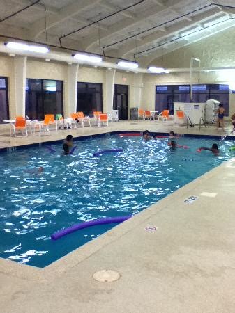 Hotel pool - Picture of Holiday Inn Gurnee Convention Center, Gurnee - TripAdvisor