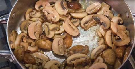 Cooked-Mushrooms-in-pan - thestayathomechef.com