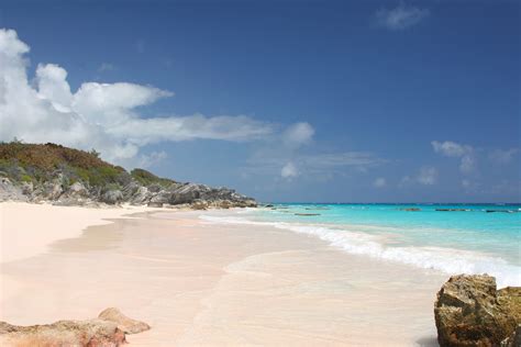 Elbow beach in Bermuda | Holidays in september, Bermuda beaches, Going on holiday