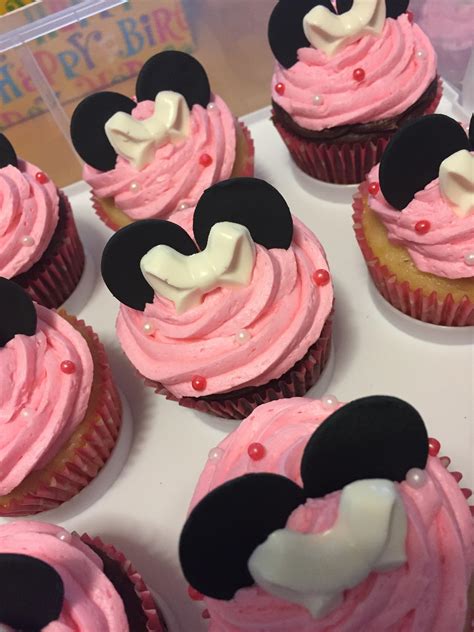 Six dozen Minnie Mouse cupcakes left my kitchen this weekend! : r/Baking