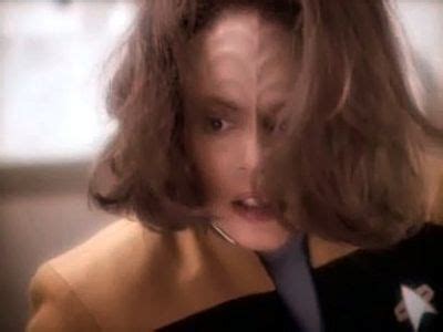 The BEST episodes of Star Trek: Voyager season 4 | Episode Ninja