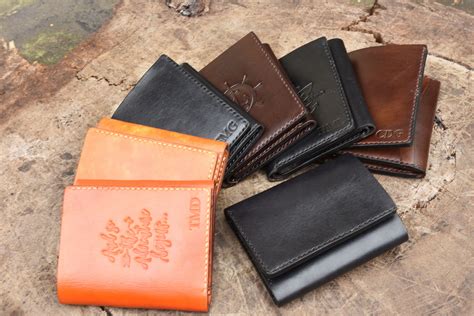 Mens Custom Leather Trifold Wallets Made | Literacy Basics