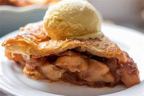 Easy Puff Pastry Apple Pie - Cooking Gorgeous