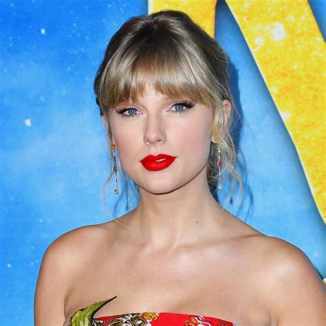 Taylor Swift fans ‘terrified’ as star looks on 'verge of collapse’ in video after fan died in ...