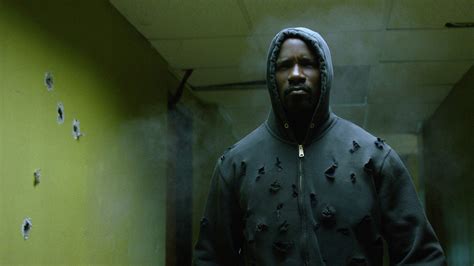 Luke Cage Powers and Abilities That Make Him The Strongest Man In Harlem