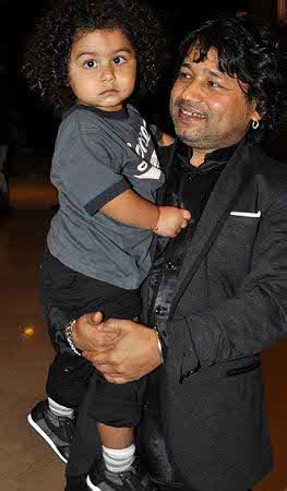 Kailash Kher Biography – Age, DOB, Family, Marriage, Career, Songs, etc