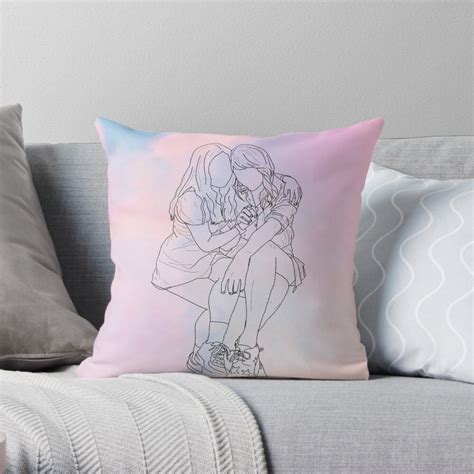 "taylor swift " Throw Pillow by tylerwongxo | Redbubble