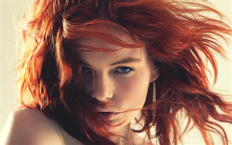 Elegant Redhead - HD Wallpaper