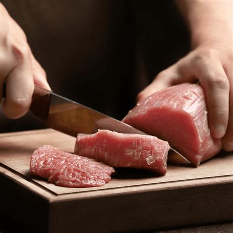 Best Knives for Cutting Raw Meat - The Short Order Cook