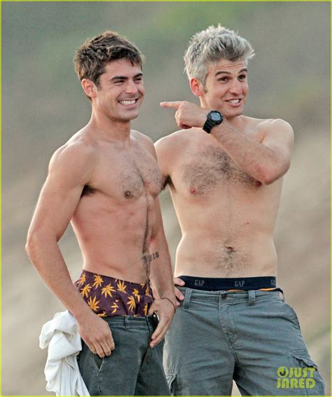 Zac Efron In Talks to Star in 'Baywatch' Movie with The Rock!: Photo ...