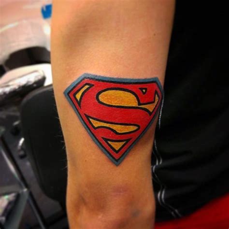 Superman Symbol Tattoo - Best Tattoo Ideas Gallery | Superman tattoos, Cool tattoos, Tattoos