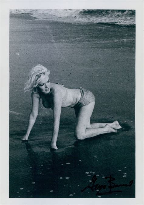 You Can Buy the Last Professional Photographs Taken of Marilyn Monroe | Vanity Fair