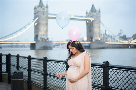 London Portrait Session — Aperture Tours